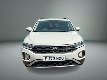Used Volkswagen T-Roc 2023 for sale - 78982536: Photo