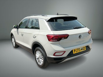 Used Volkswagen T-Roc 2023 for sale - 78982536: Photo