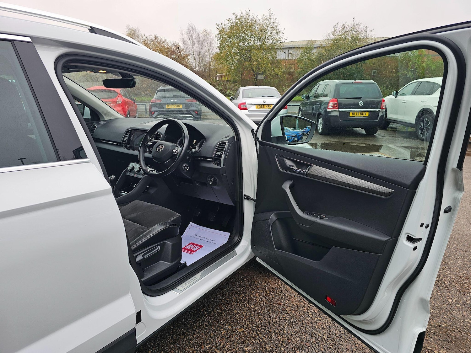 Used Skoda Karoq 2022 for sale - 76728259: Photo 10