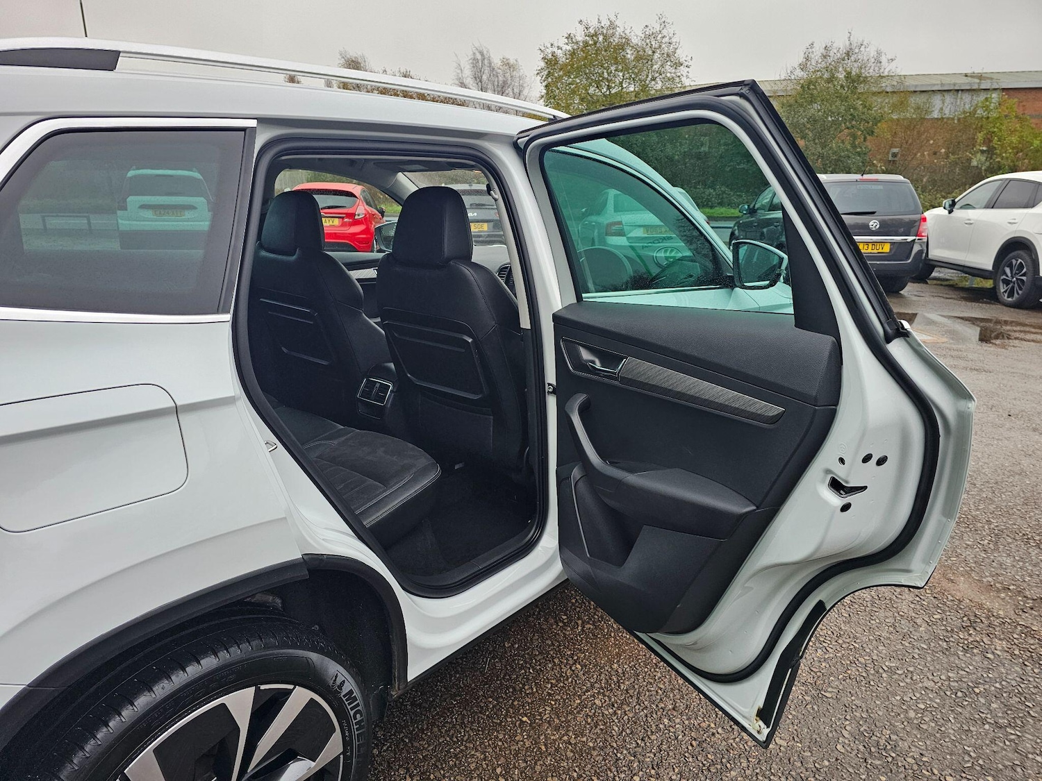 Used Skoda Karoq 2022 for sale - 76728259: Photo 12