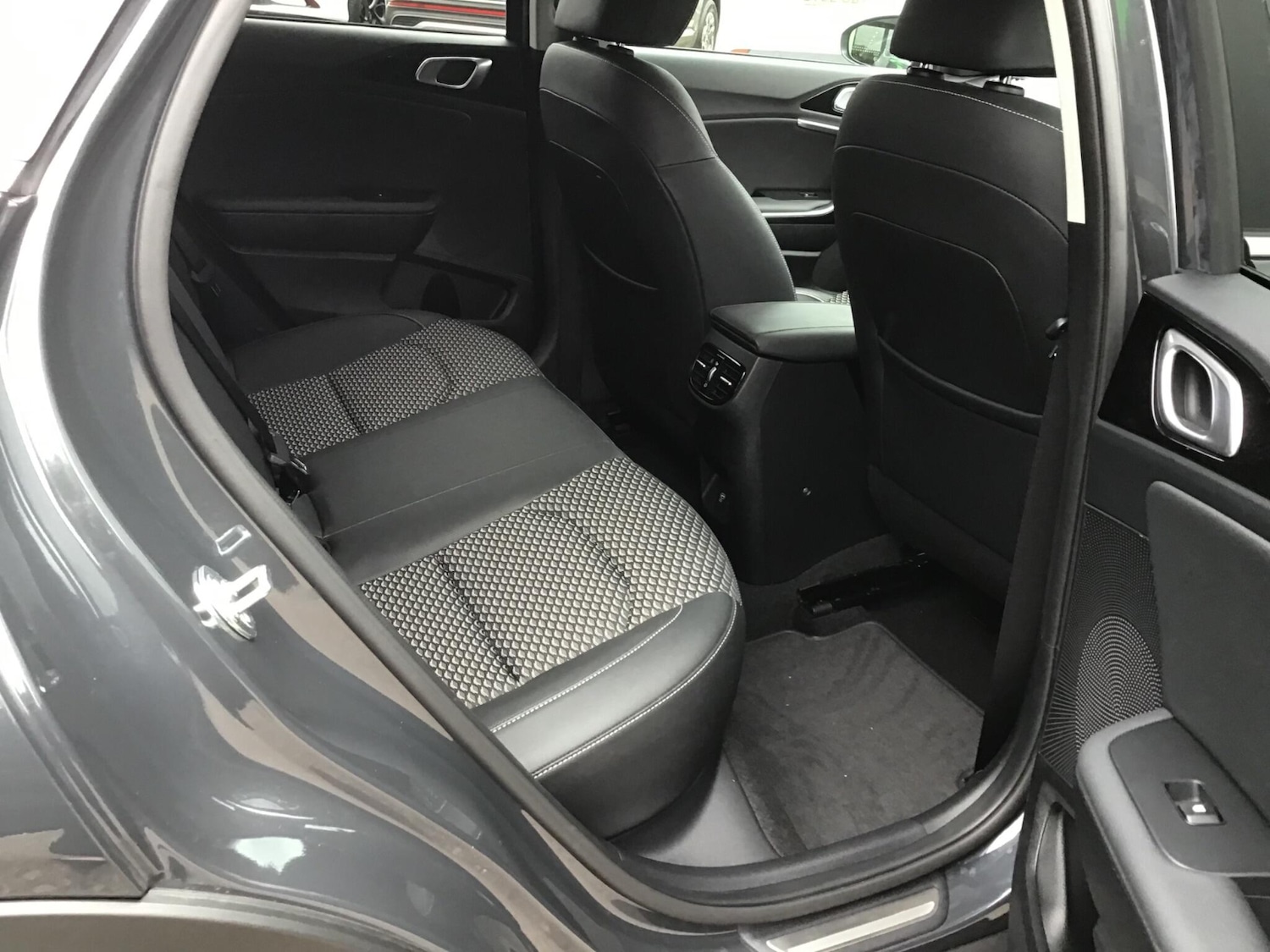 Used Kia XCeed 2023 for sale - 76388129: Photo 12