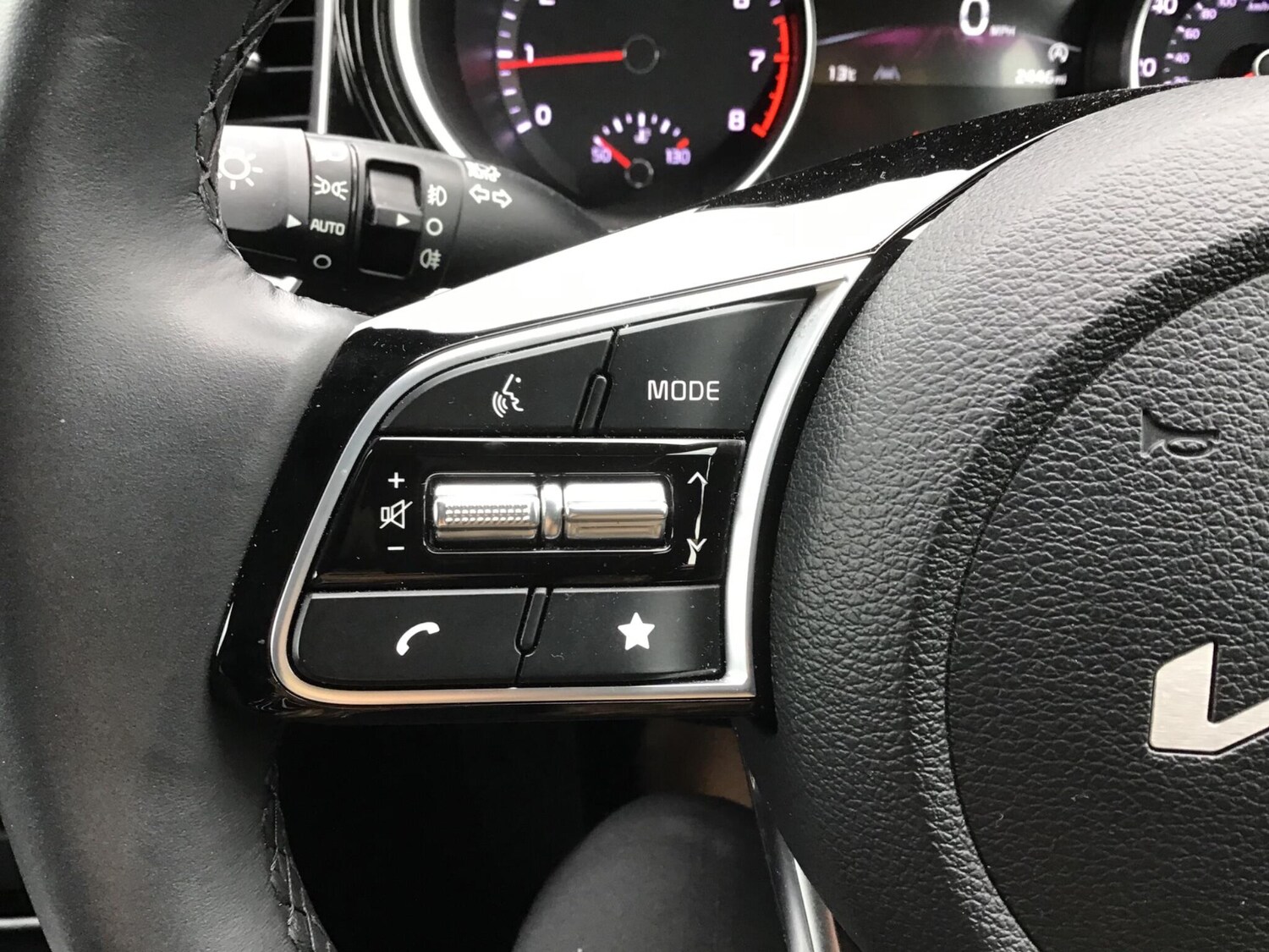 Used Kia XCeed 2023 for sale - 76388129: Photo 30