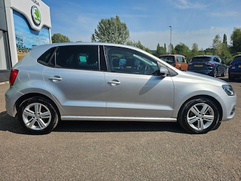 Used Volkswagen Polo 2017 for sale - 75577472: Photo