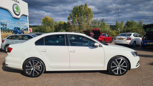Used Volkswagen Jetta 2015 for sale - 76214106: Photo 10