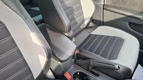Used Volkswagen Jetta 2015 for sale - 76214106: Photo 14