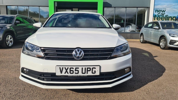 Used Volkswagen Jetta 2015 for sale - 76214106: Photo 2
