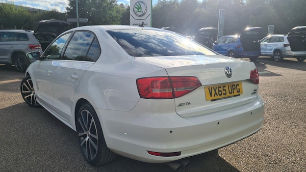 Used Volkswagen Jetta 2015 for sale - 76214106: Photo 4