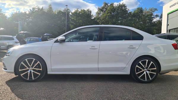 Used Volkswagen Jetta 2015 for sale - 76214106: Photo 8