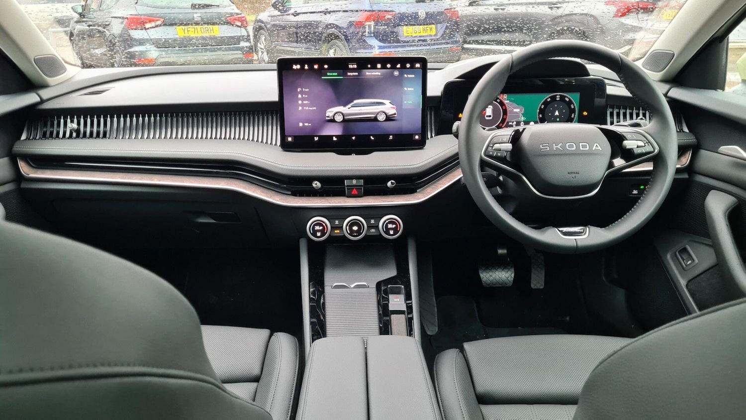 Used Skoda Superb 2025 for sale - 77387117: Photo 12