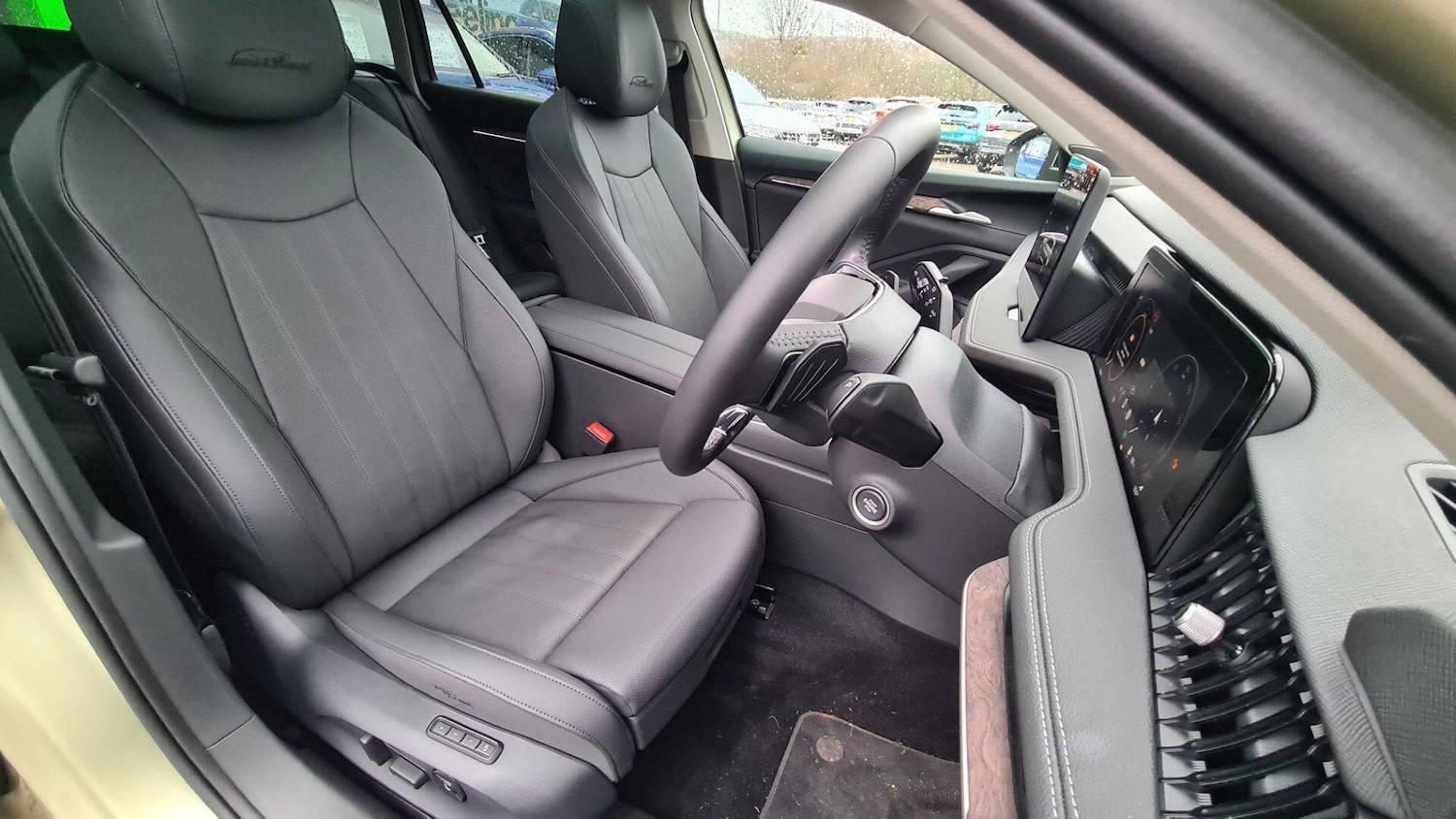 Used Skoda Superb 2025 for sale - 77387117: Photo 13