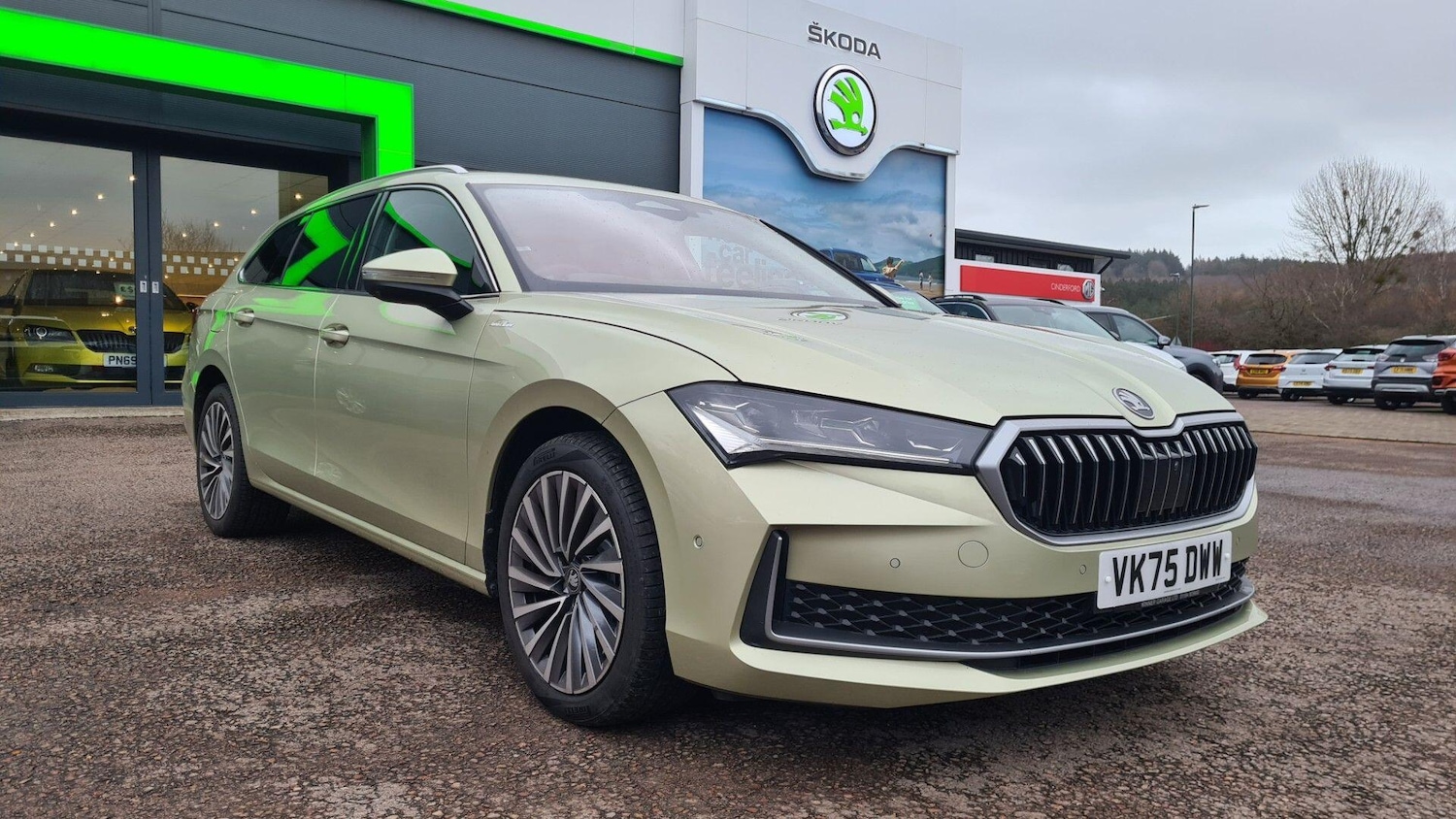 Used Skoda Superb 2025 for sale - 77387117: Photo 2