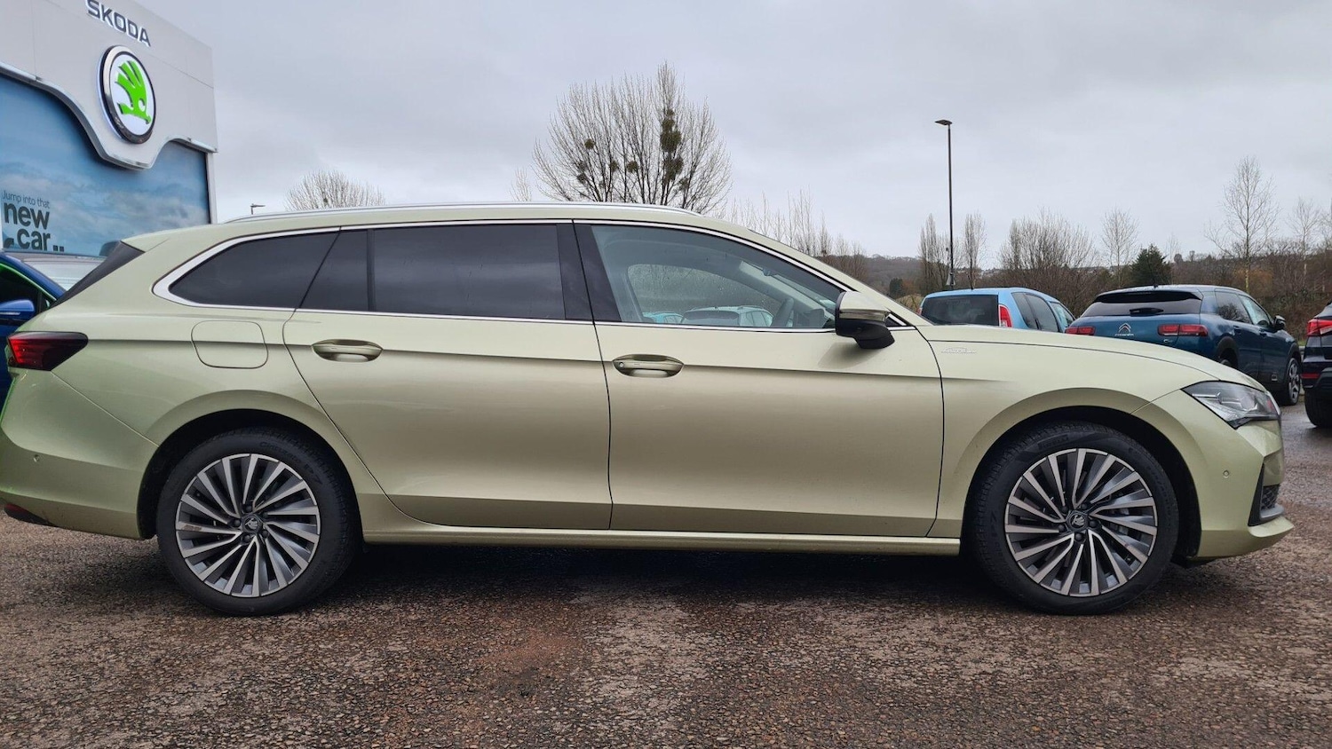 Used Skoda Superb 2025 for sale - 77387117: Photo 9