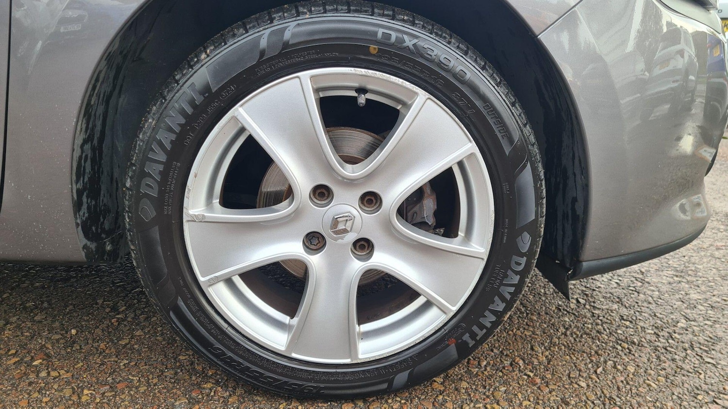 Used Renault Clio 2014 for sale - 76498873: Photo 15