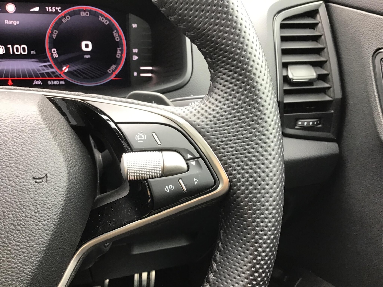 Used Skoda Karoq 2024 for sale - 76992074: Photo 15