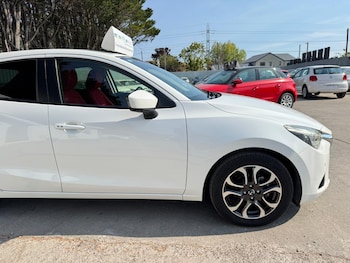 Used Mazda Demio 2015 for sale - 75970051: Photo