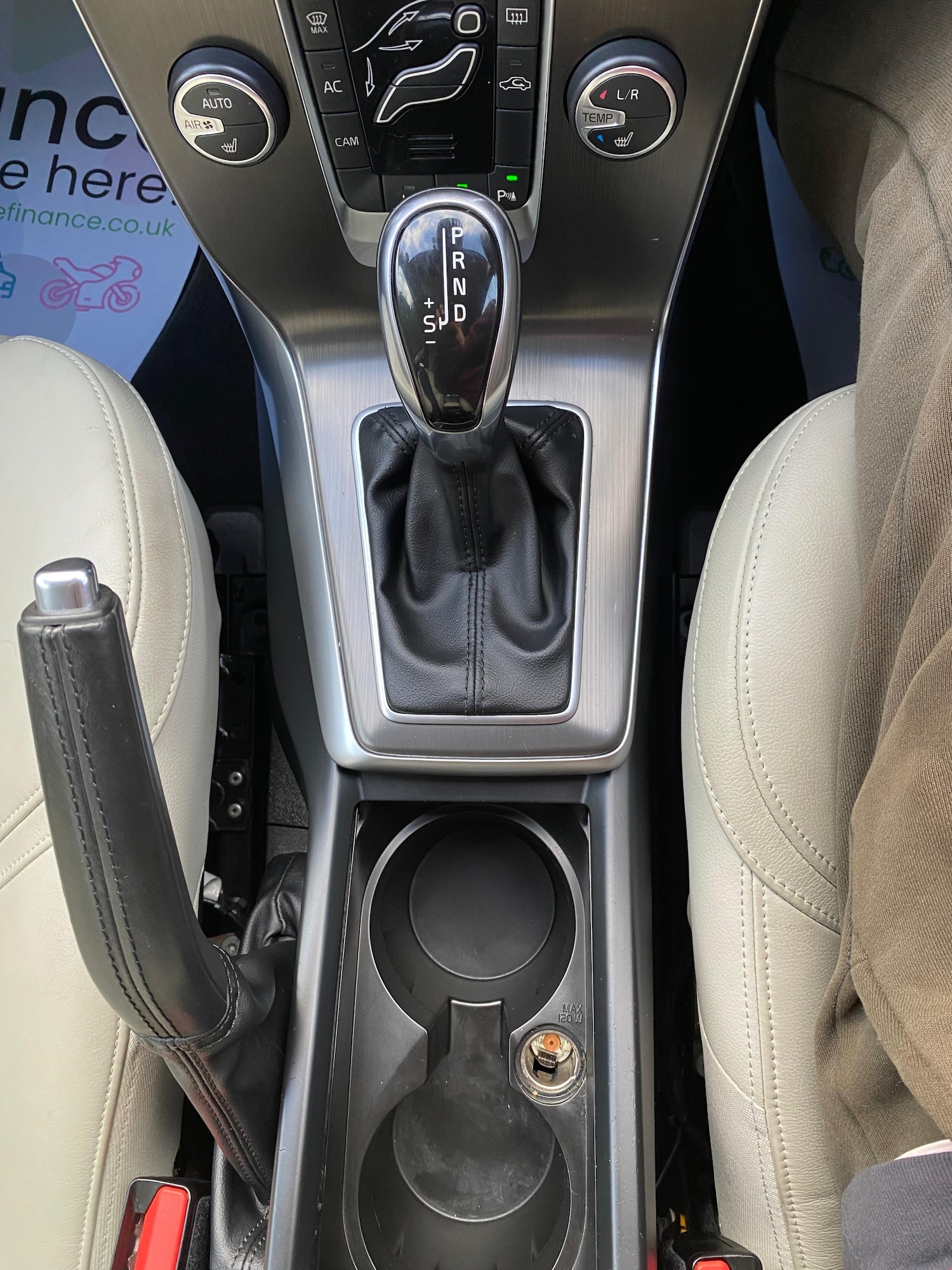 Used Volvo V40 2013 for sale - 77769883: Photo 22