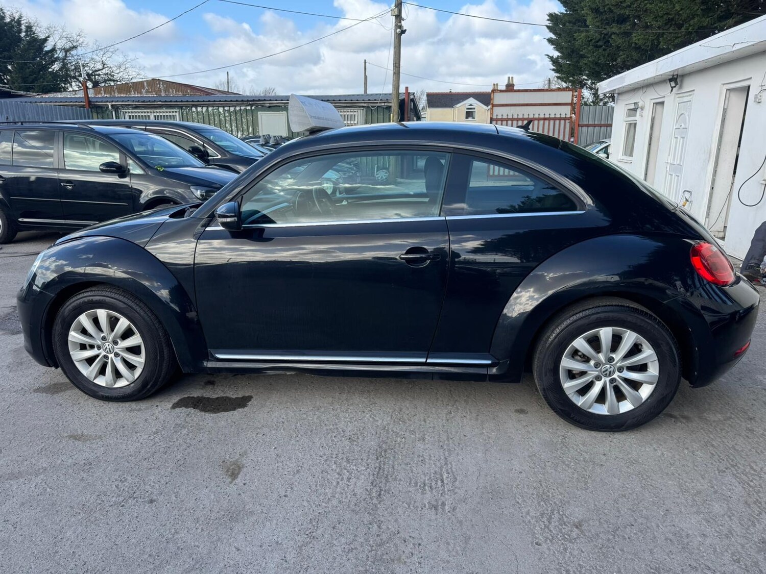 Used Volkswagen Beetle 2015 for sale - 77833777: Photo 6