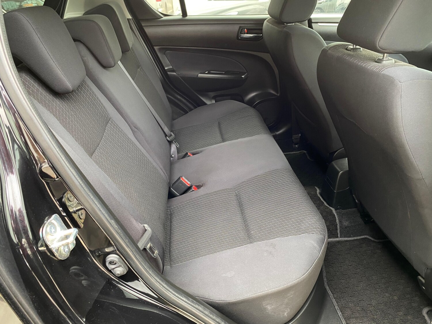 Used Suzuki Swift 2015 for sale - 78158211: Photo 15