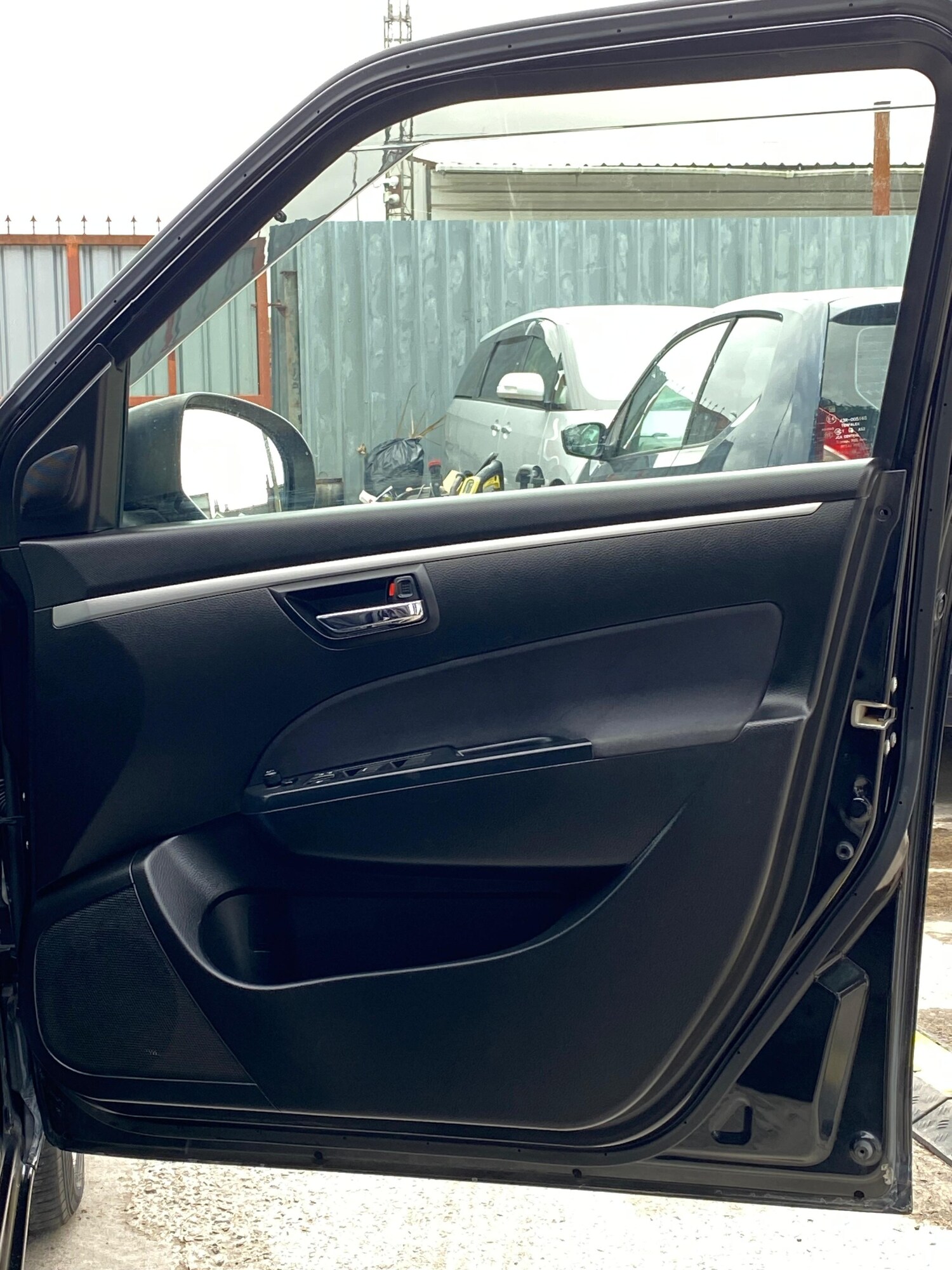 Used Suzuki Swift 2015 for sale - 78158211: Photo 25