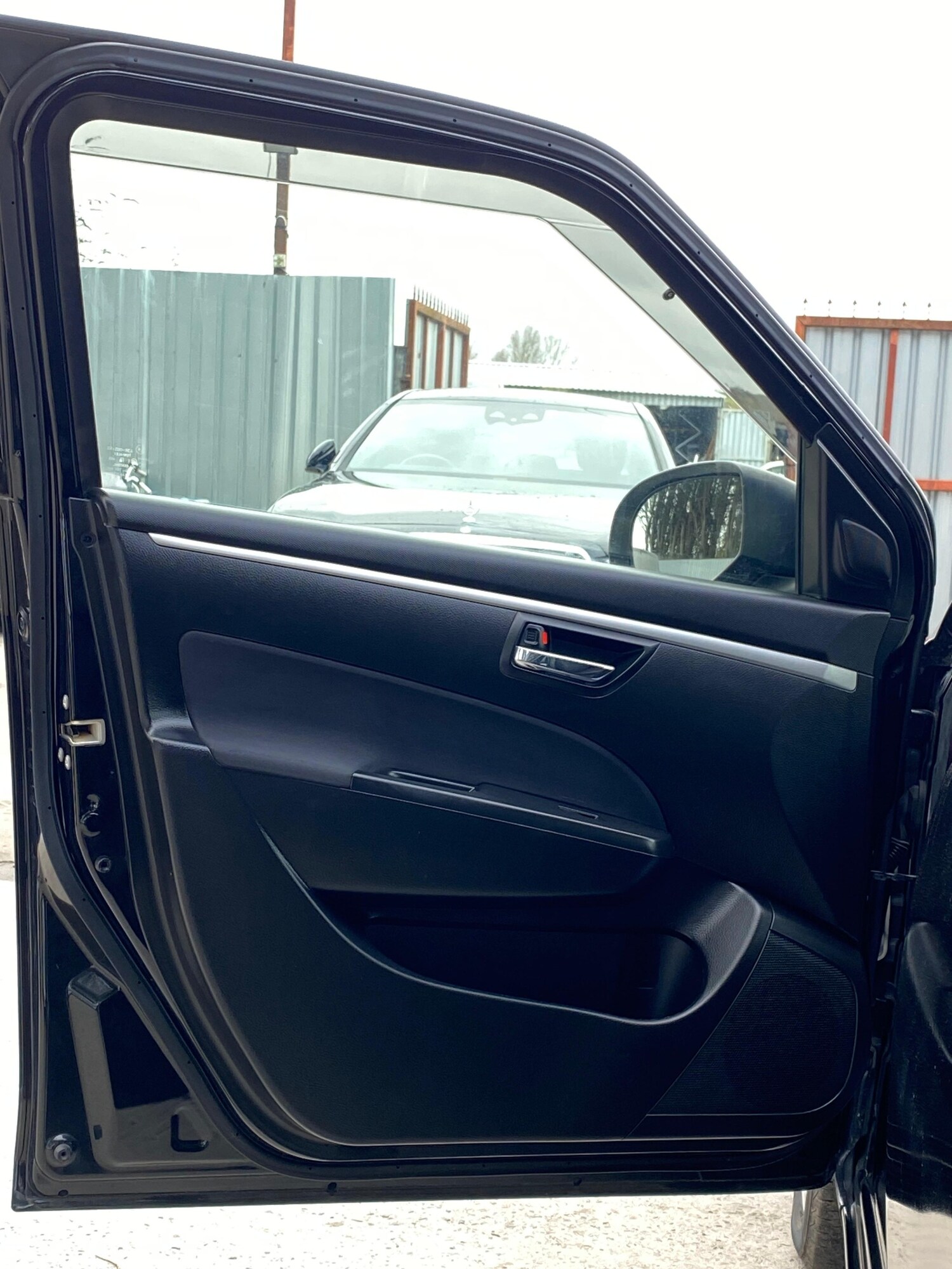 Used Suzuki Swift 2015 for sale - 78158211: Photo 28