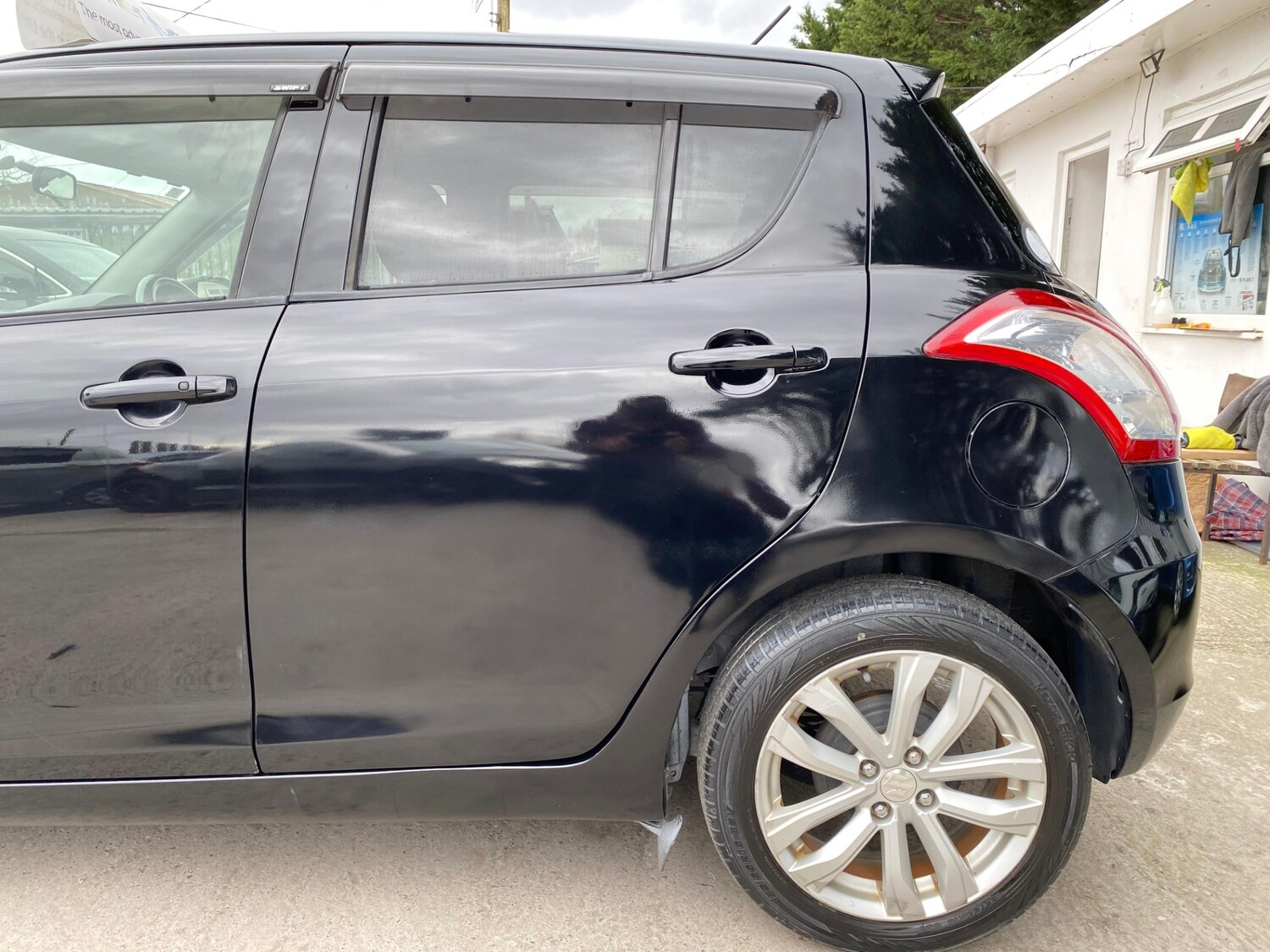Used Suzuki Swift 2015 for sale - 78158211: Photo 9