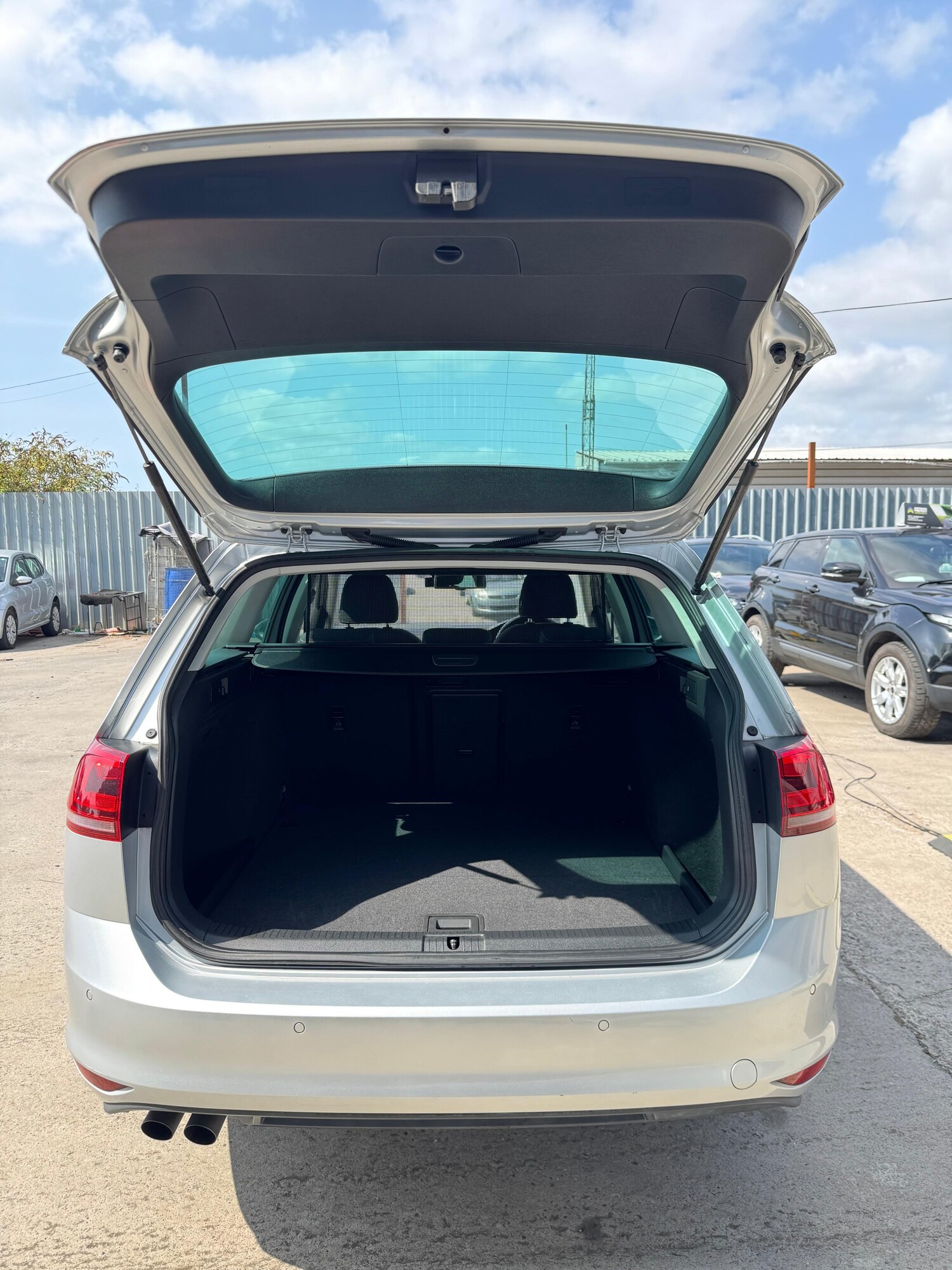 Used Volkswagen Golf 2014 for sale - 76500673: Photo 11