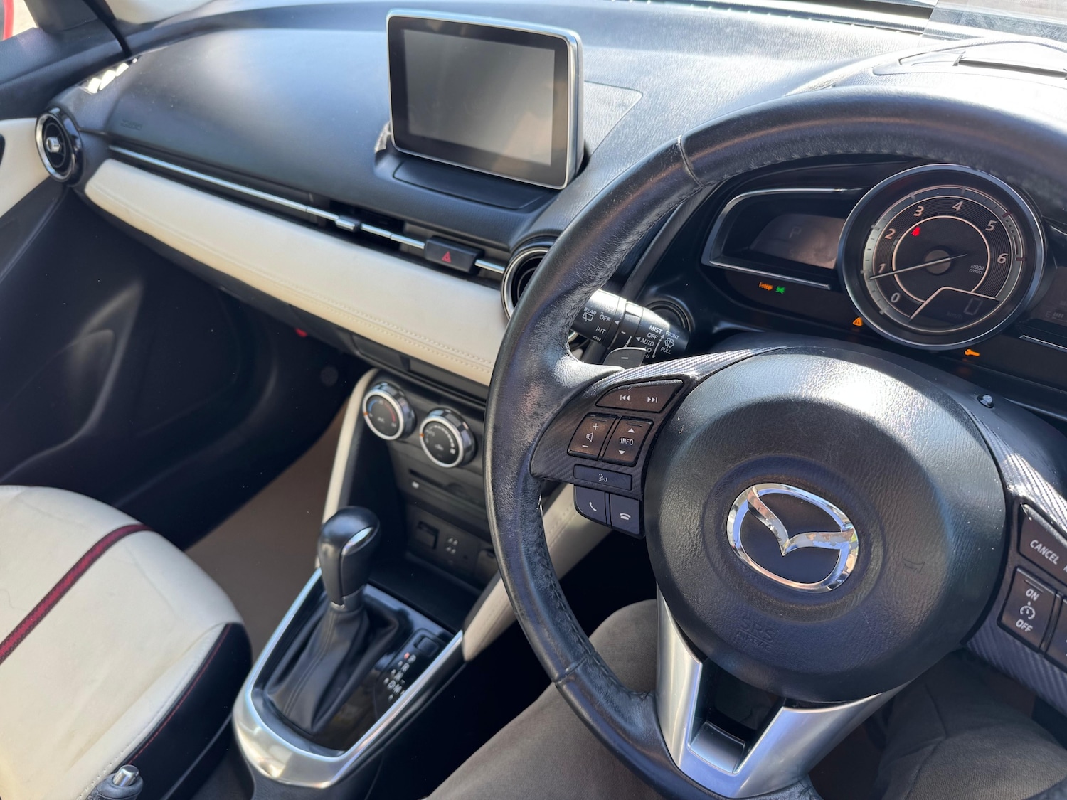 Used Mazda Demio 2014 for sale - 76381465: Photo 17