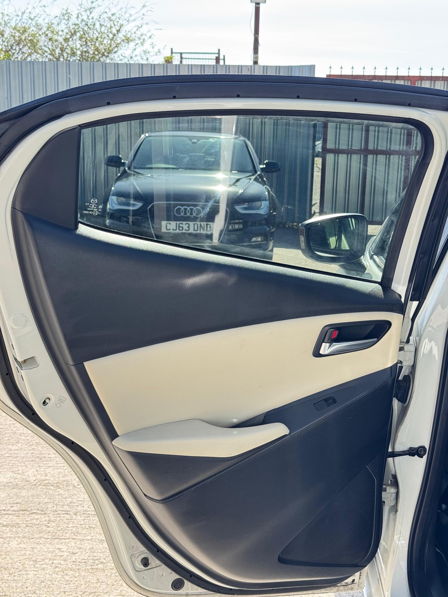 Used Mazda Demio 2014 for sale - 76381465: Photo 29