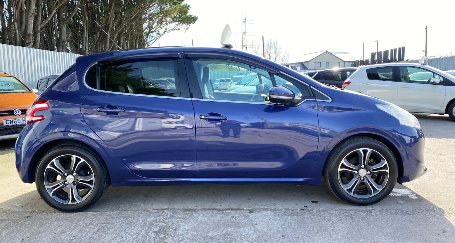 Used Peugeot 208 2015 for sale - 77557258: Photo 3