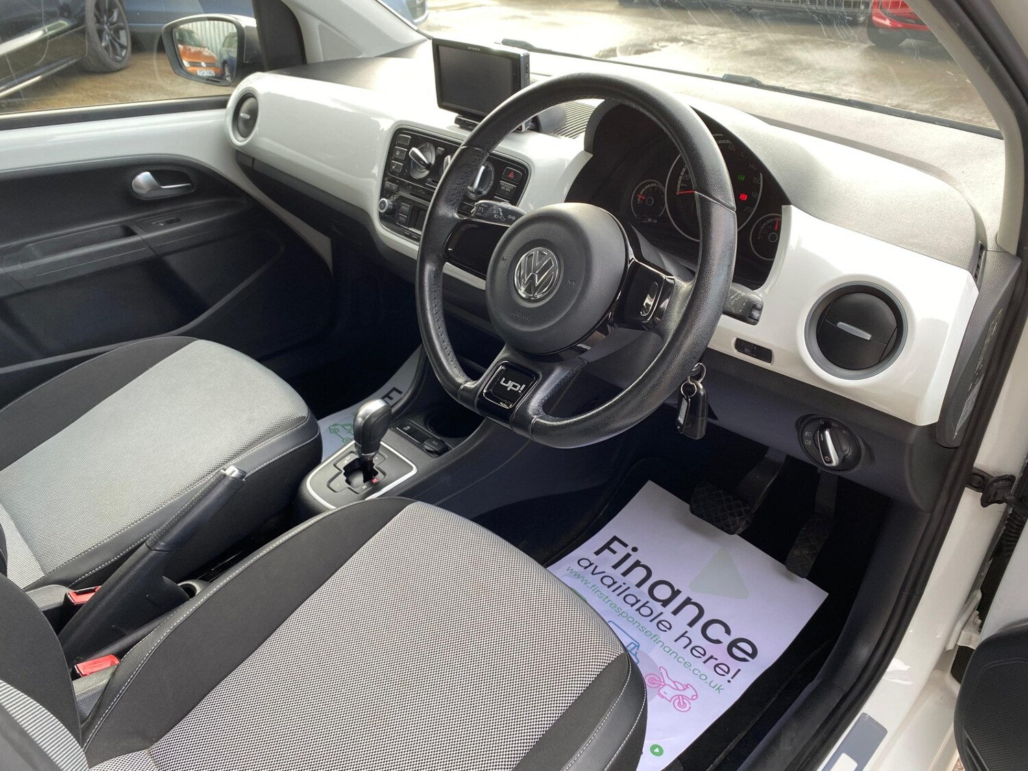 Used Volkswagen up! 2013 for sale - 77728901: Photo 12