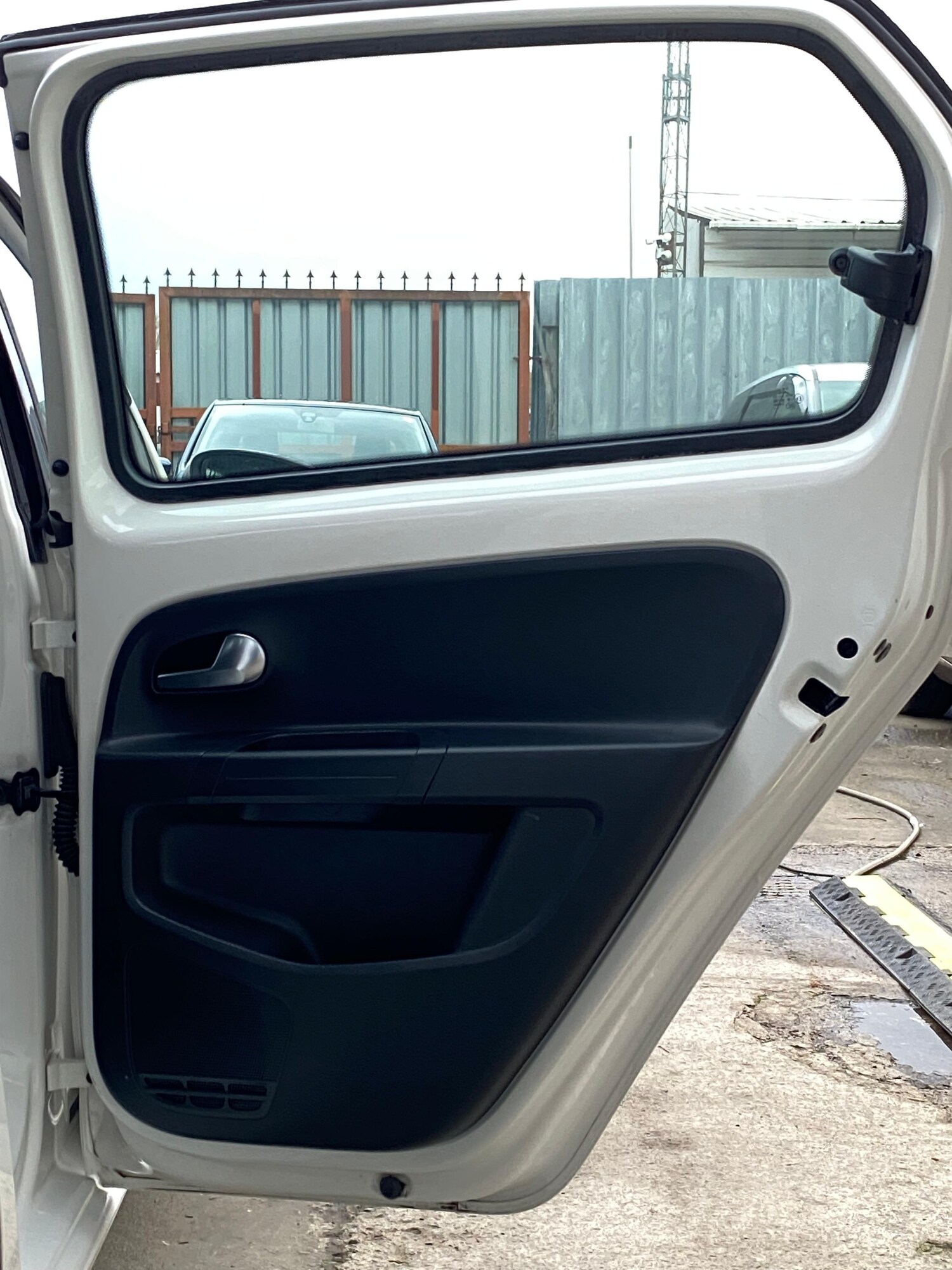 Used Volkswagen up! 2012 for sale - 77841247: Photo 25