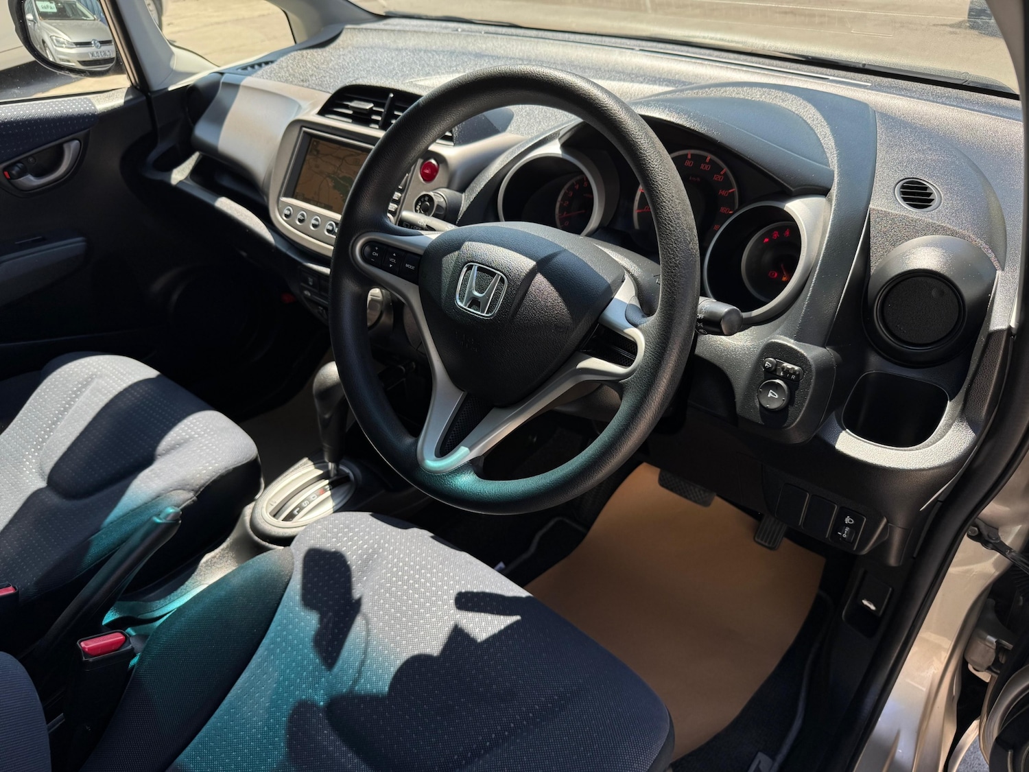 Used Honda Fit 2010 for sale - 76090120: Photo 13