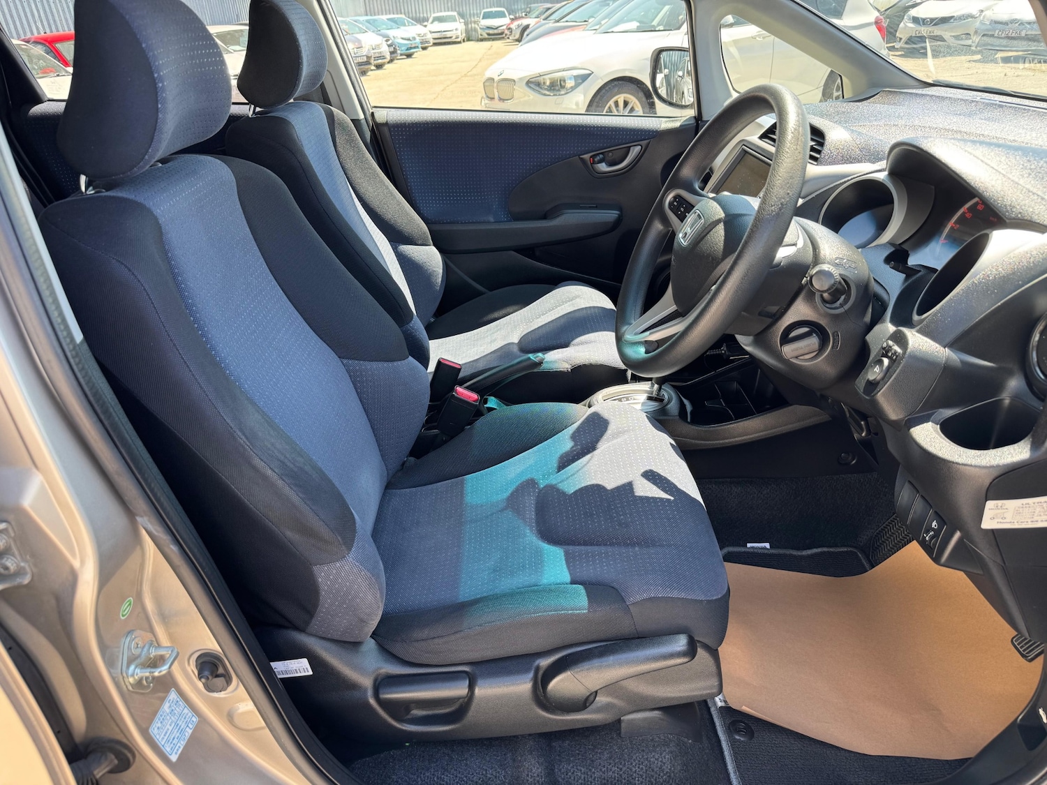 Used Honda Fit 2010 for sale - 76090120: Photo 14