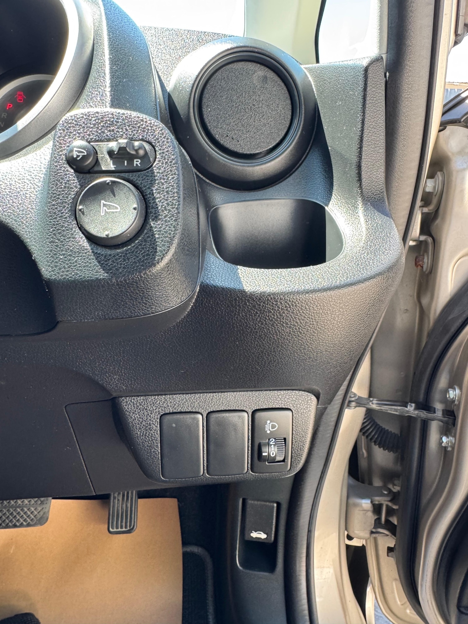 Used Honda Fit 2010 for sale - 76090120: Photo 23