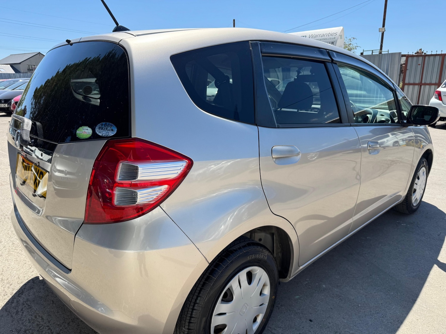 Used Honda Fit 2010 for sale - 76090120: Photo 39