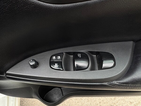 Used Nissan Pulsar 2015 for sale - 76242752: Photo 24