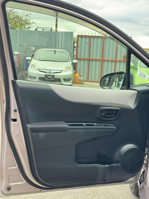 Used Toyota Vitz 2025 for sale - 76244738: Photo 27
