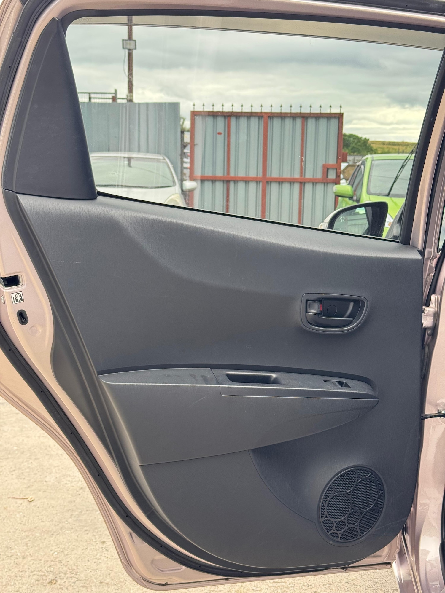 Used Toyota Vitz 2025 for sale - 76998839: Photo 26