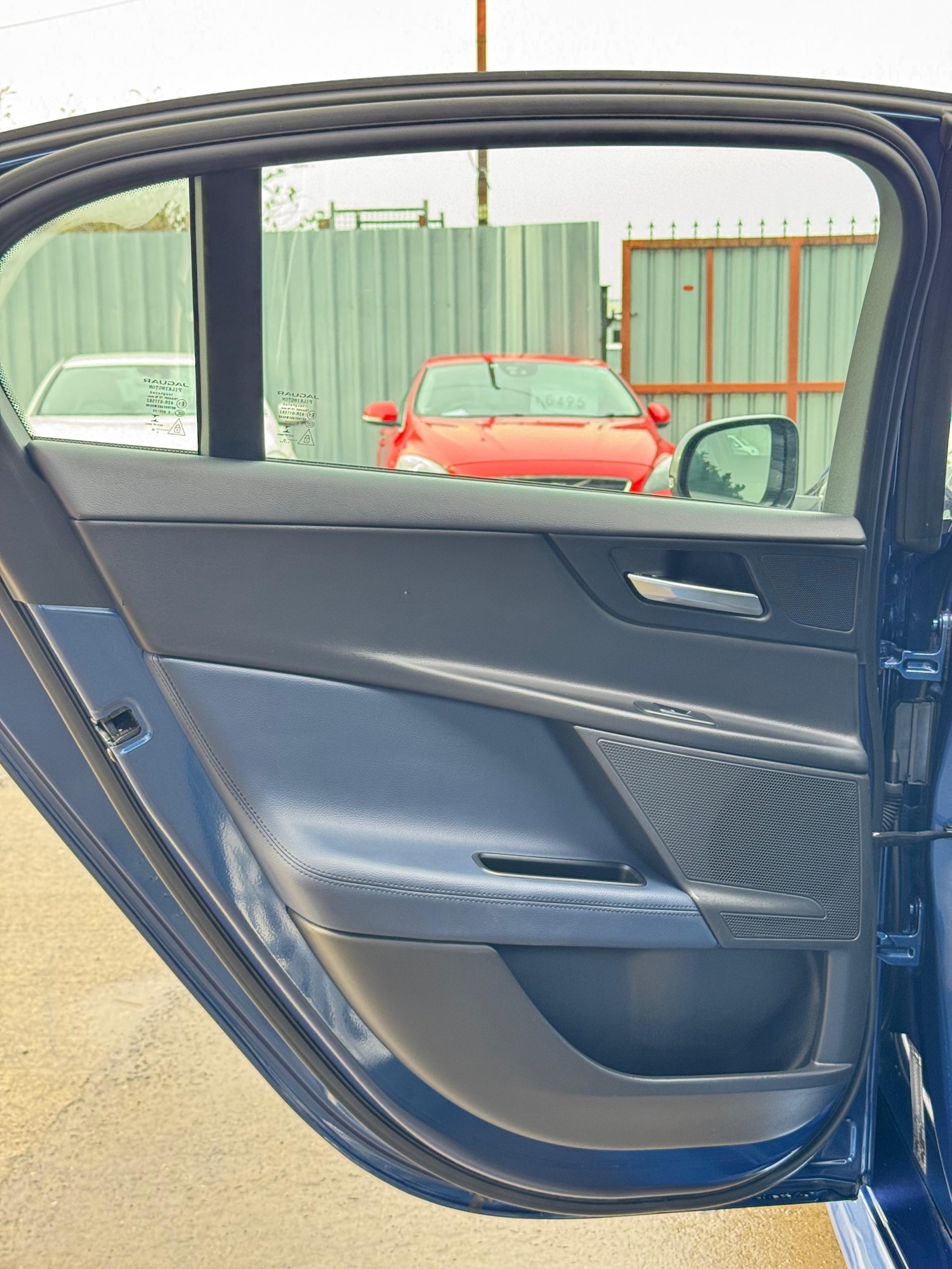 Used Jaguar XE 2015 for sale - 76856169: Photo 27