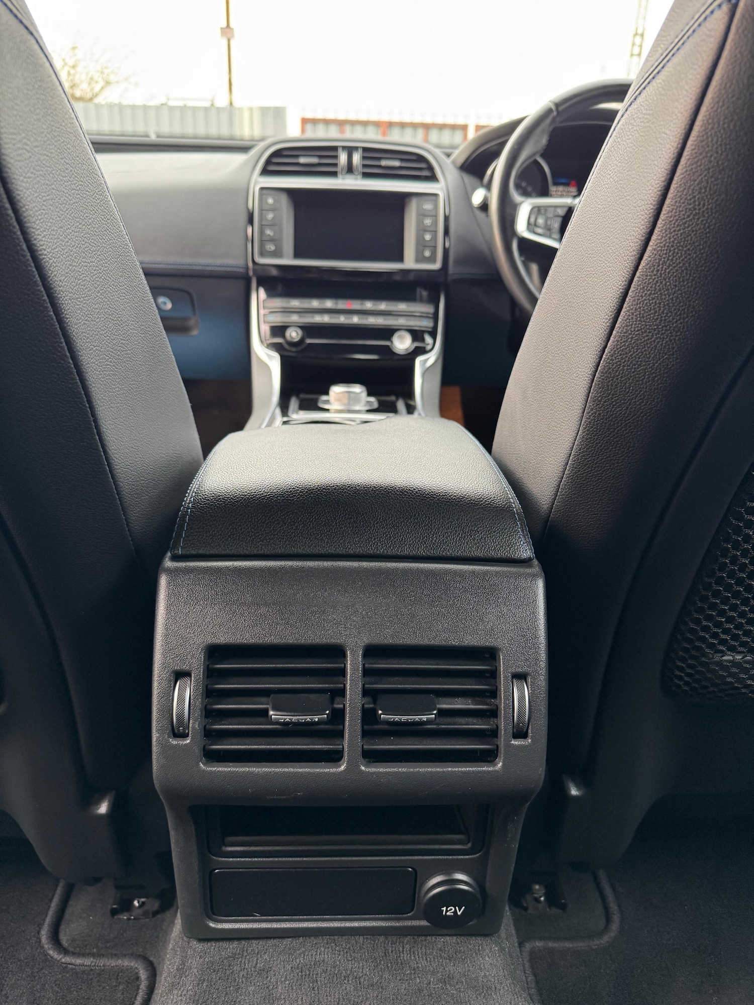 Used Jaguar XE 2015 for sale - 76856169: Photo 31