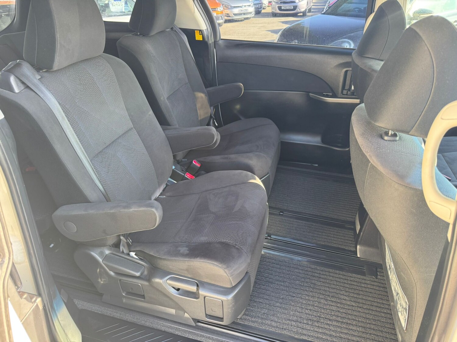 Used Toyota Estima 2013 for sale - 78090813: Photo 15