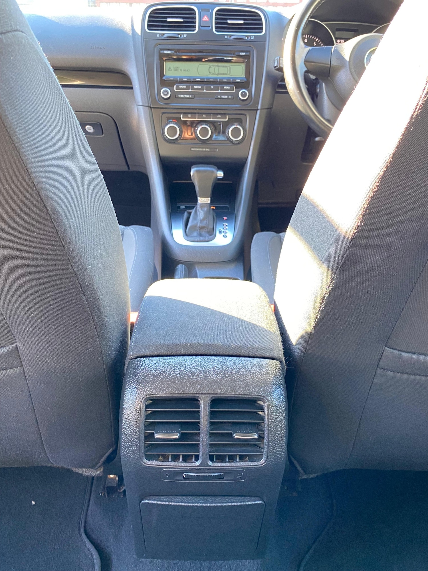 Used Volkswagen Golf 2010 for sale - 76696636: Photo 33