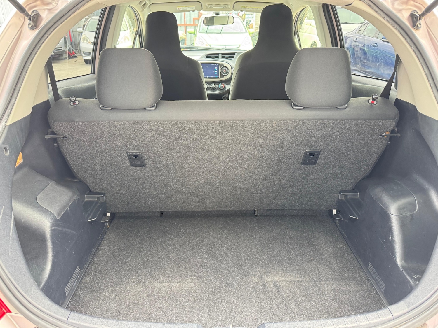 Used Toyota Vitz 2025 for sale - 77082346: Photo 11