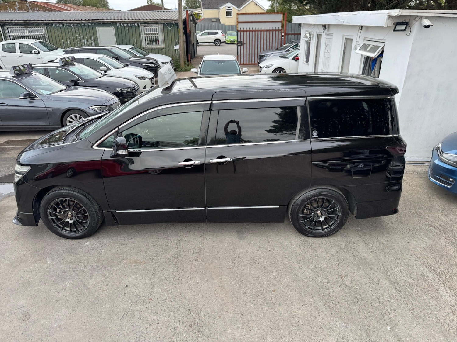 Used Nissan Elgrand 2011 for sale - 76690709: Photo 29