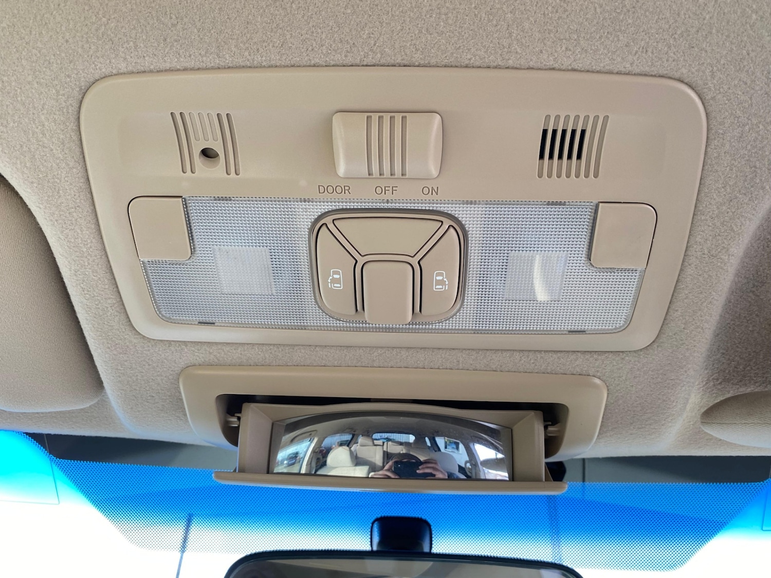 Used Toyota Estima 2013 for sale - 78063312: Photo 26