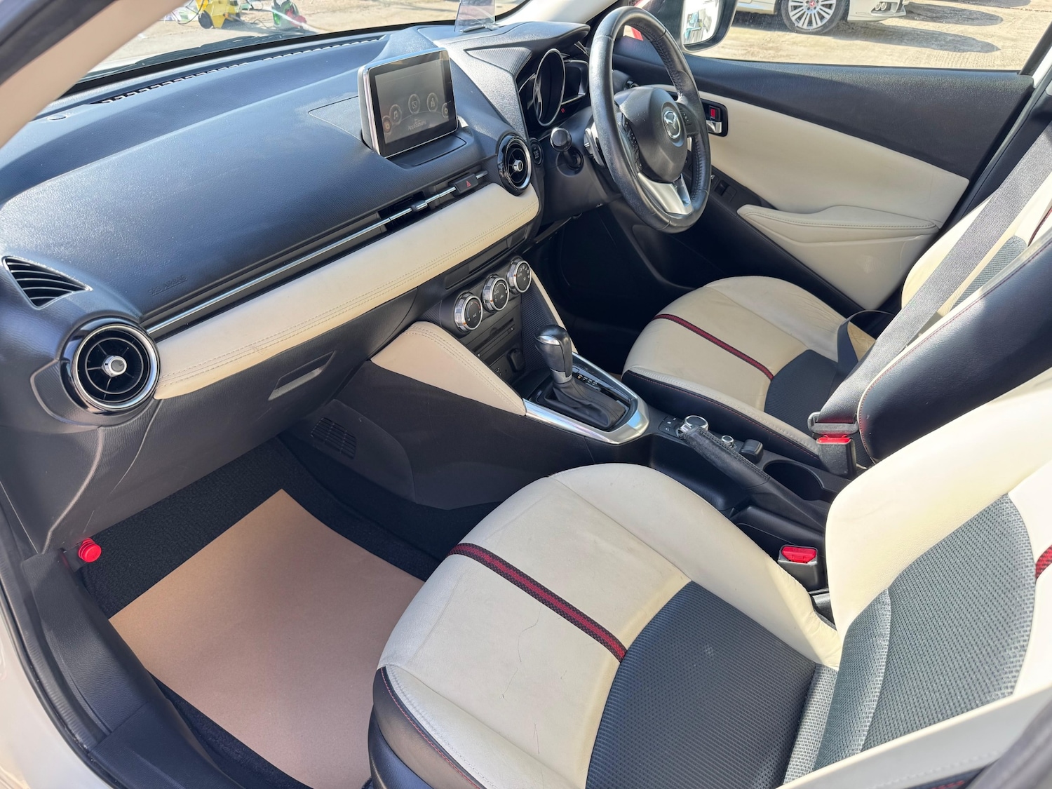 Used Mazda Demio 2025 for sale - 76486473: Photo 32