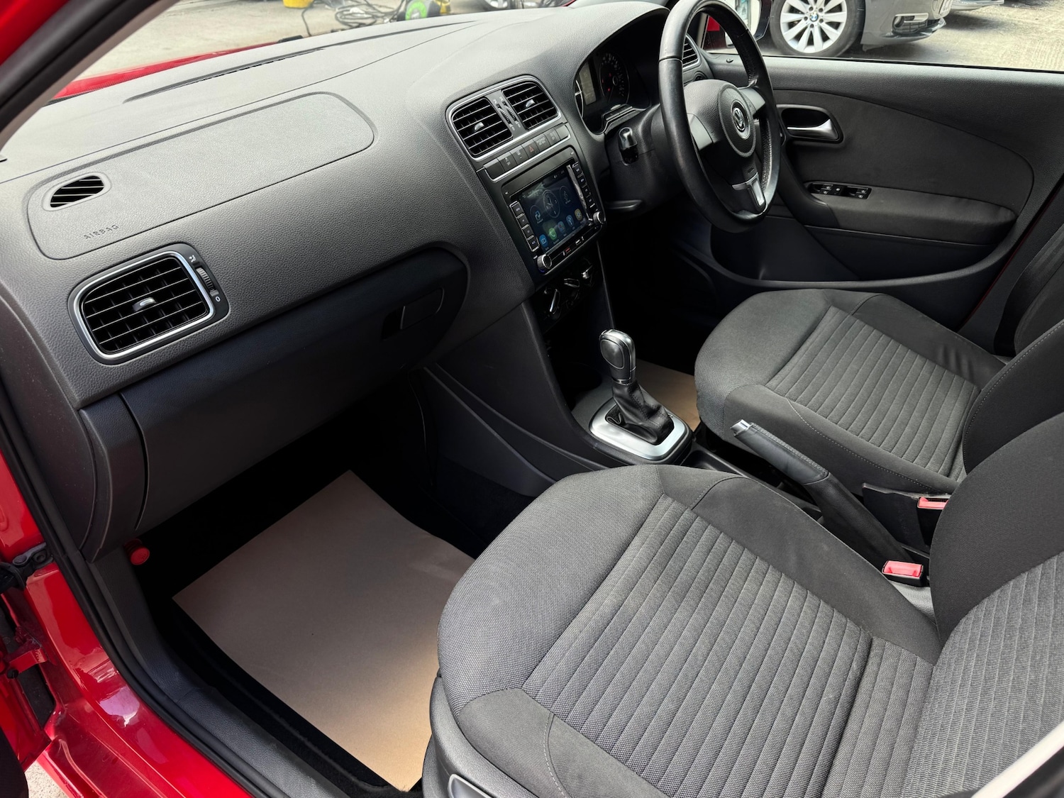 Used Volkswagen Polo 2013 for sale - 76102068: Photo 31