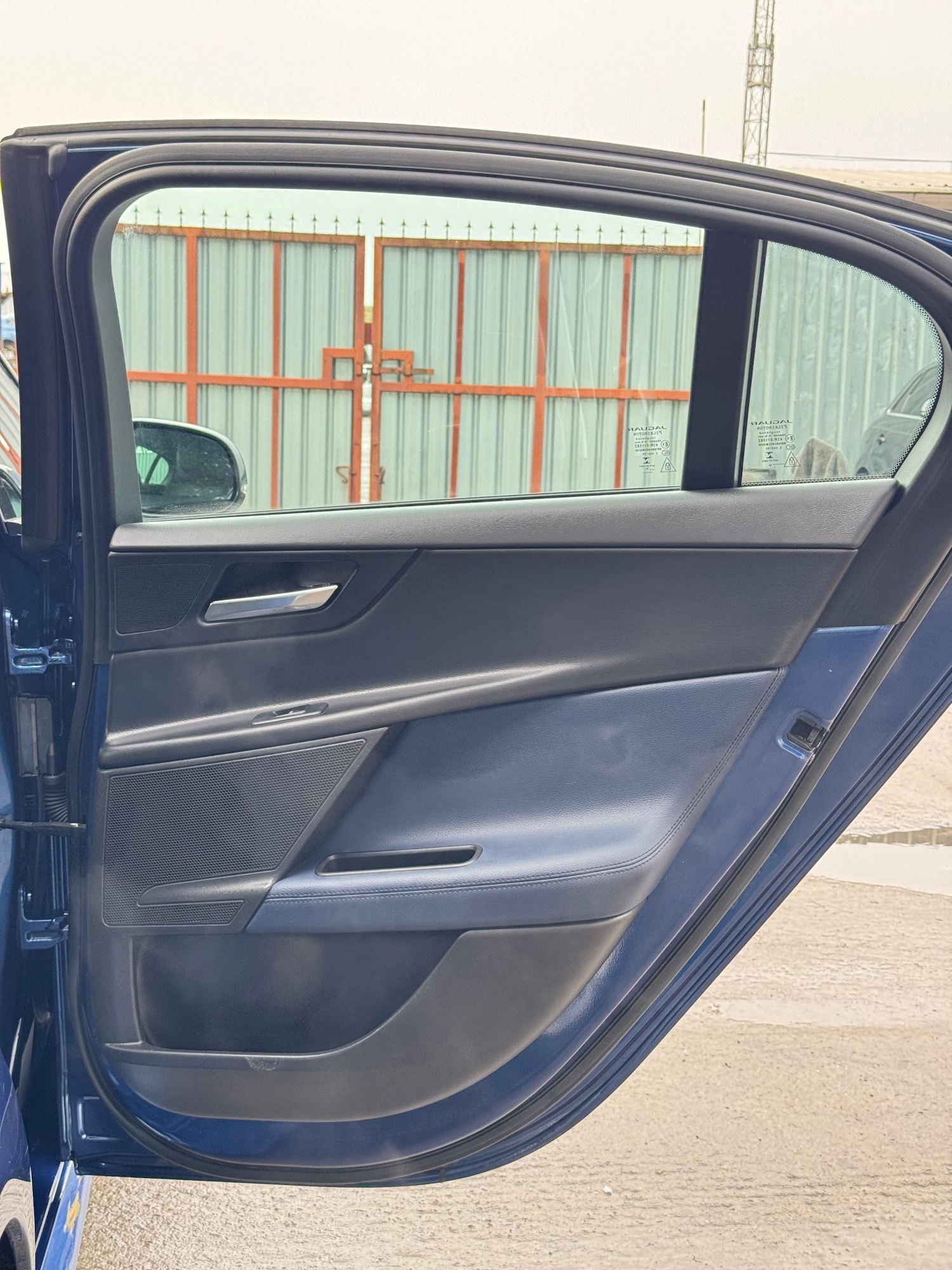 Used Jaguar XE 2015 for sale - 76530861: Photo 26