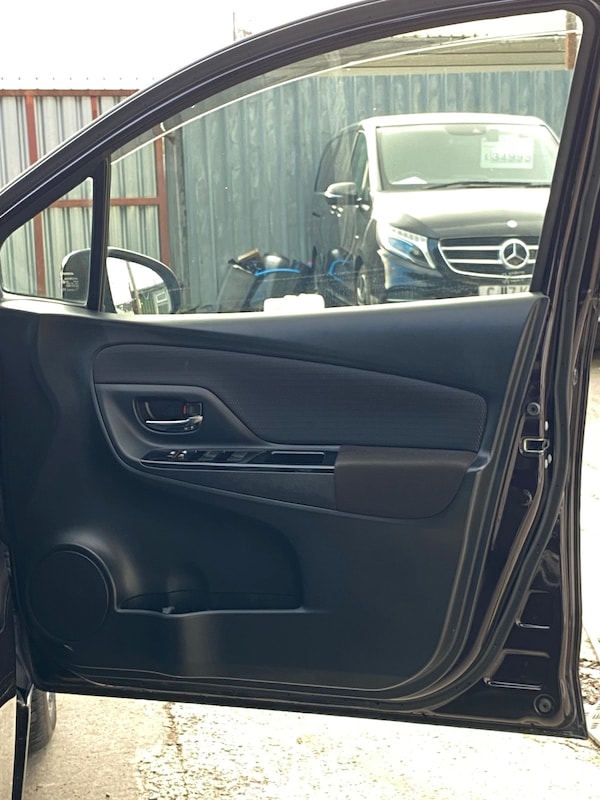 Used Toyota Vitz 2015 for sale - 76322528: Photo 23