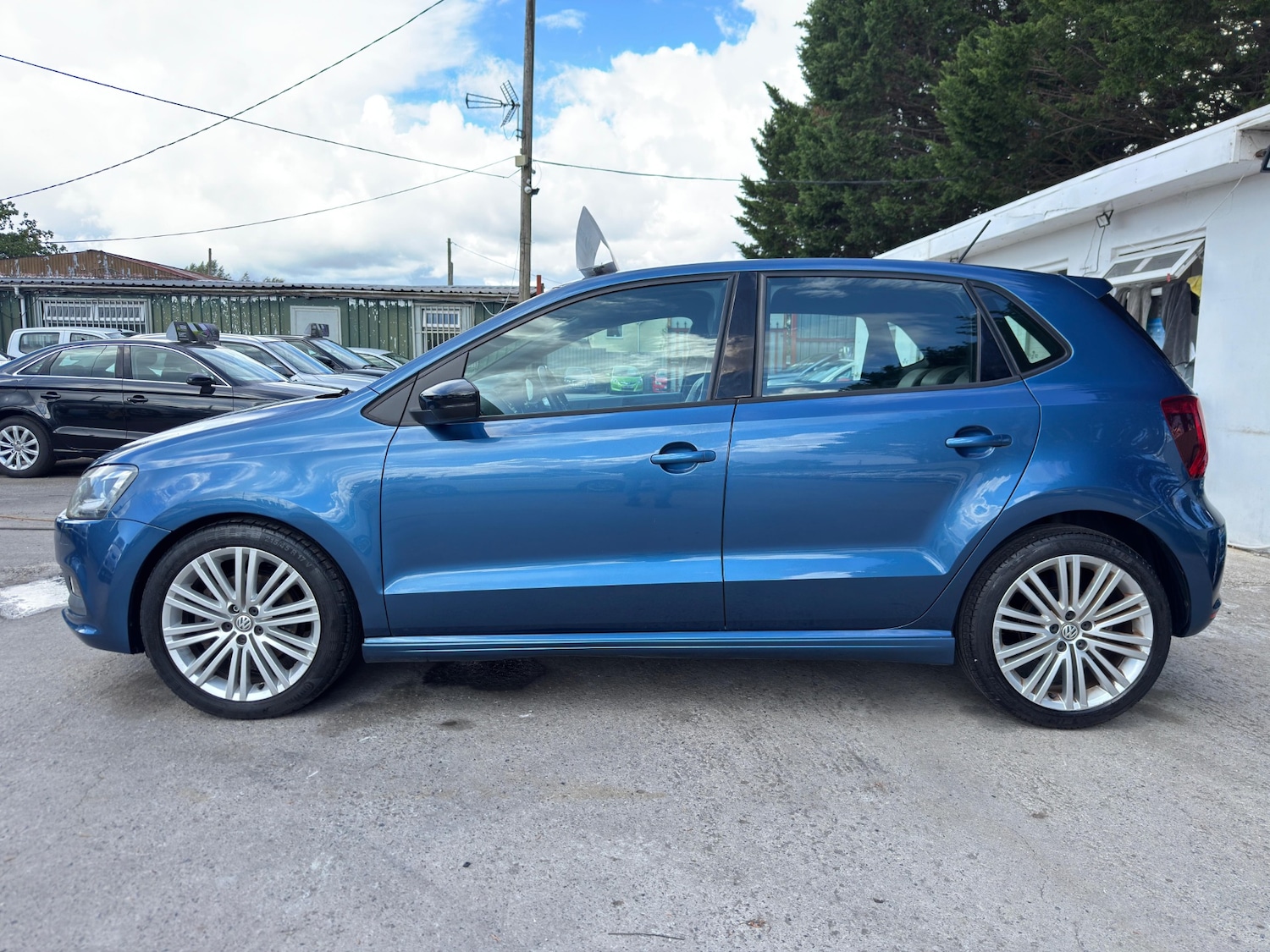 Used Volkswagen Polo 2014 for sale - 76102030: Photo 7